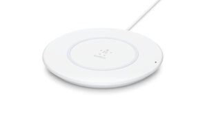 https://store.storeimages.cdn-apple.com/4662/as-images.apple.com/is/image/AppleInc/aos/published/images/H/L8/HL802/HL802?wid=1000&hei=1000&fmt=jpeg&qlt=95&op_sharpen=0&resMode=bicub&op_usm=0.5,0.5,0,0&iccEmbed=0&layer=comp&.v=1504051379758