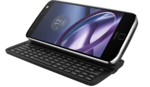 https://www.technobuffalo.com/wp-content/uploads/2018/01/livermorium-keyboard-moto-mod.jpg